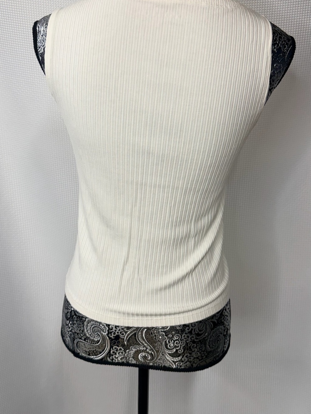 Abercrombie & Fitch Cream Ribbed Button-Front Tank - Picture 6 of 14